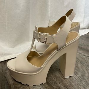 Michael kors Becker Leather Platform Sandal